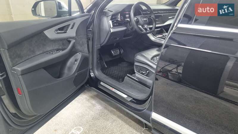 Позашляховик / Кросовер Audi SQ7 2020 в Чернівцях