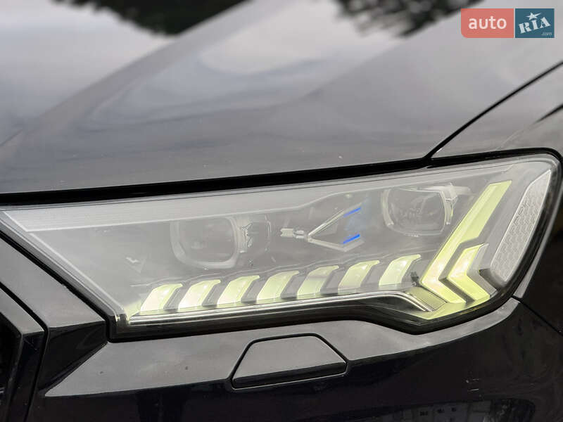 Внедорожник / Кроссовер Audi SQ7 2019 в Ровно