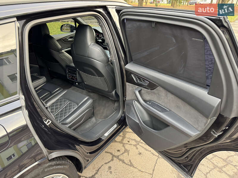 Внедорожник / Кроссовер Audi SQ7 2019 в Ровно