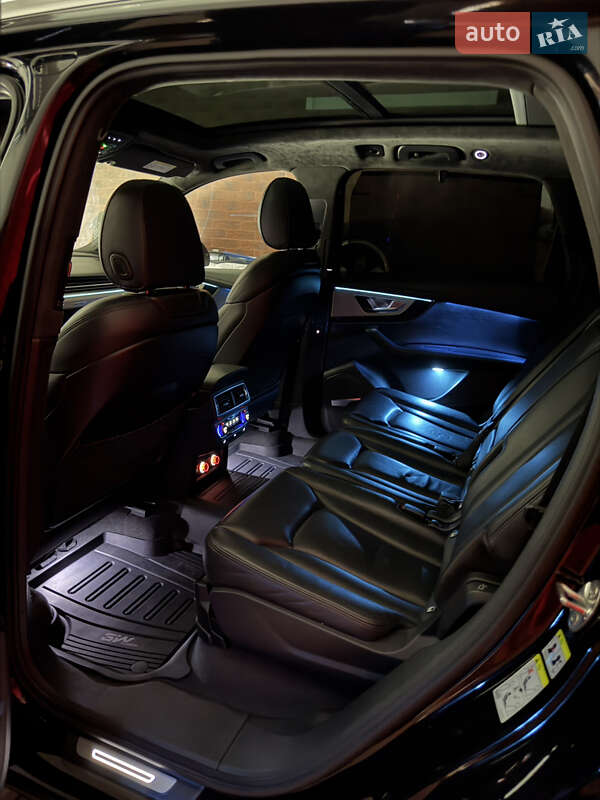 Позашляховик / Кросовер Audi SQ7 2018 в Хмельницькому фото 33 Позашляховик / Кросовер Audi SQ7 2018 в Хмельницькому