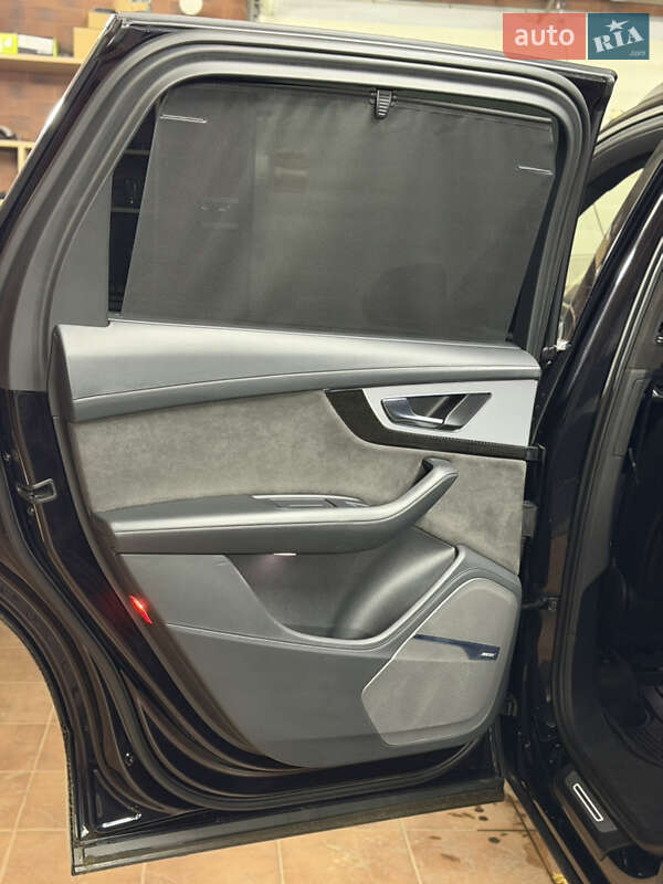 Позашляховик / Кросовер Audi SQ7 2018 в Хмельницькому фото 38 Позашляховик / Кросовер Audi SQ7 2018 в Хмельницькому