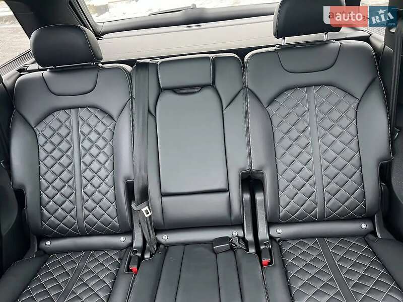 Позашляховик / Кросовер Audi SQ7 2017 в Вінниці