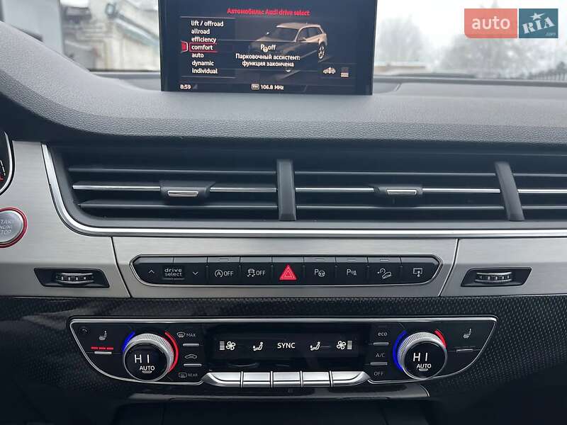 Позашляховик / Кросовер Audi SQ7 2017 в Вінниці