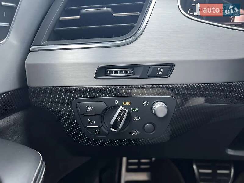 Позашляховик / Кросовер Audi SQ7 2017 в Вінниці