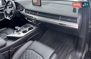 Позашляховик / Кросовер Audi SQ7 2017 в Вінниці
