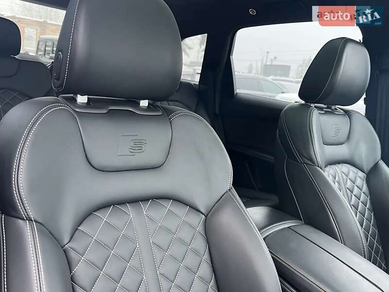 Позашляховик / Кросовер Audi SQ7 2017 в Вінниці