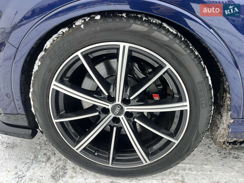 Внедорожник / Кроссовер Audi SQ7 2020 в Киеве