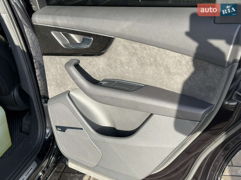 Внедорожник / Кроссовер Audi SQ7 2020 в Киеве