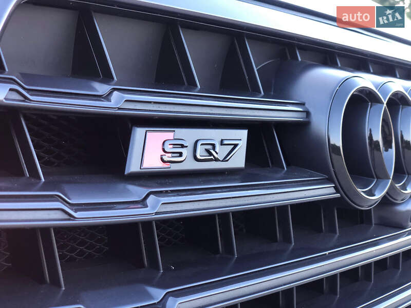 Внедорожник / Кроссовер Audi SQ7 2017 в Трускавце