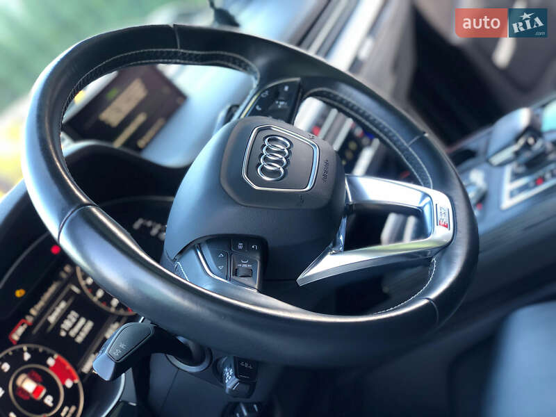 Внедорожник / Кроссовер Audi SQ7 2017 в Трускавце