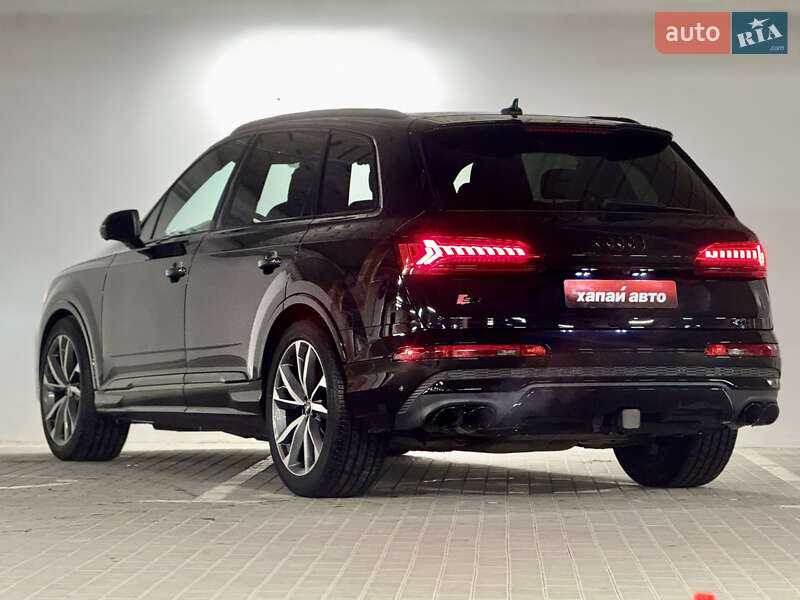 Внедорожник / Кроссовер Audi SQ7 2020 в Киеве