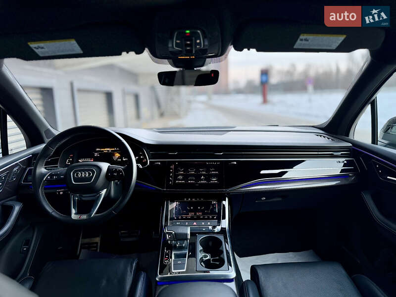 Внедорожник / Кроссовер Audi SQ7 2020 в Киеве