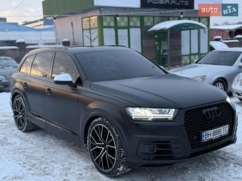 Позашляховик / Кросовер Audi SQ7 2017 в Києві