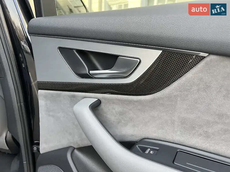 Позашляховик / Кросовер Audi SQ7 2017 в Києві