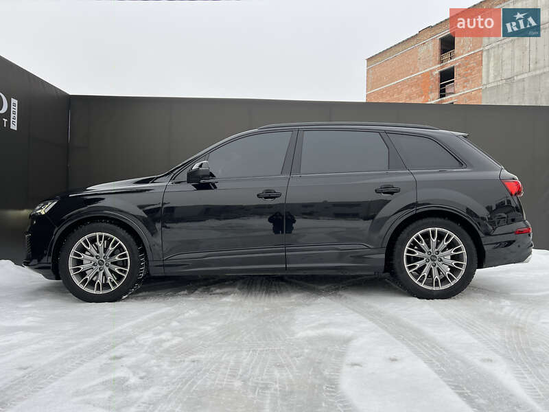 Внедорожник / Кроссовер Audi SQ7 2023 в Львове