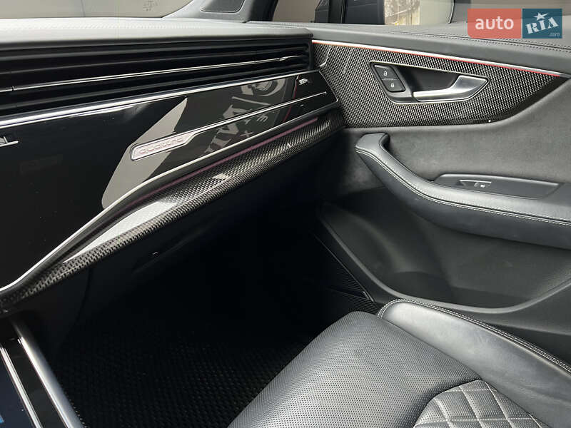 Внедорожник / Кроссовер Audi SQ7 2023 в Львове