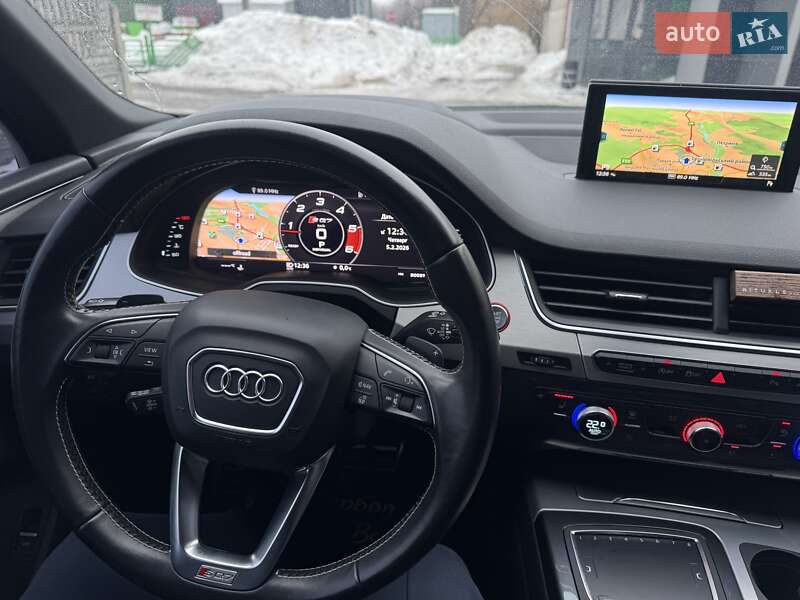 Внедорожник / Кроссовер Audi SQ7 2017 в Тернополе