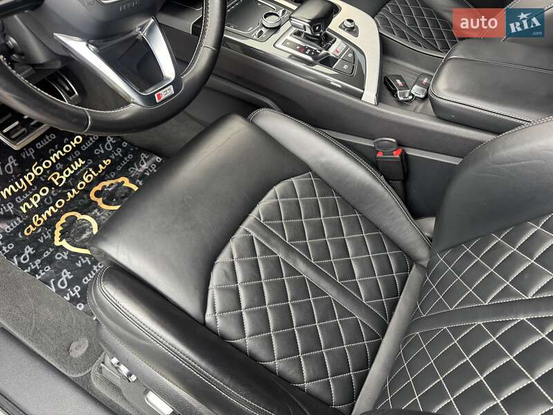Внедорожник / Кроссовер Audi SQ7 2017 в Тернополе