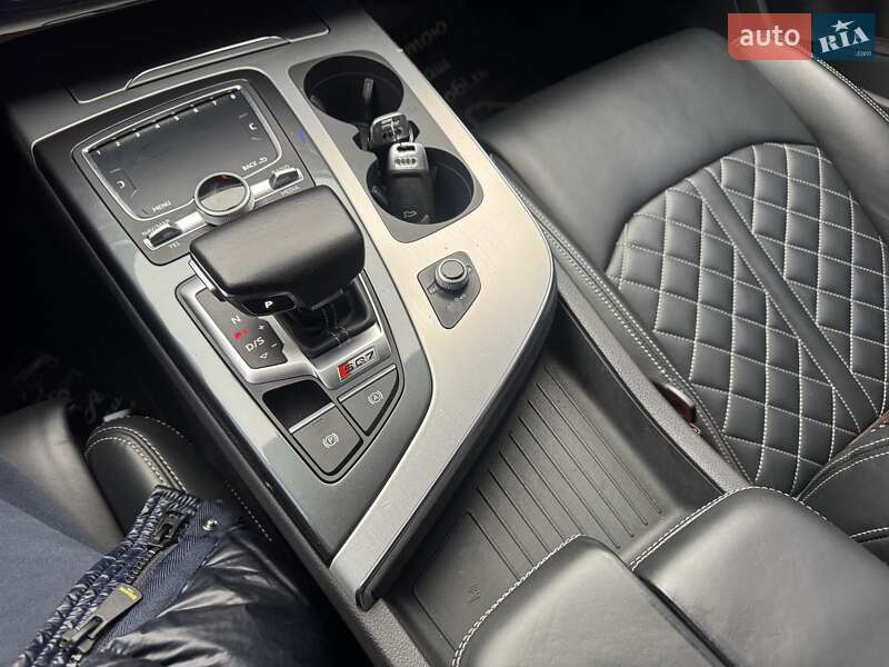 Внедорожник / Кроссовер Audi SQ7 2017 в Тернополе