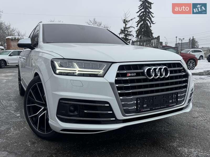 Внедорожник / Кроссовер Audi SQ7 2017 в Тернополе