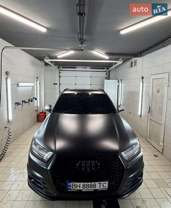 Внедорожник / Кроссовер Audi SQ7 2017 в Киеве фото 13 Внедорожник / Кроссовер Audi SQ7 2017 в Киеве