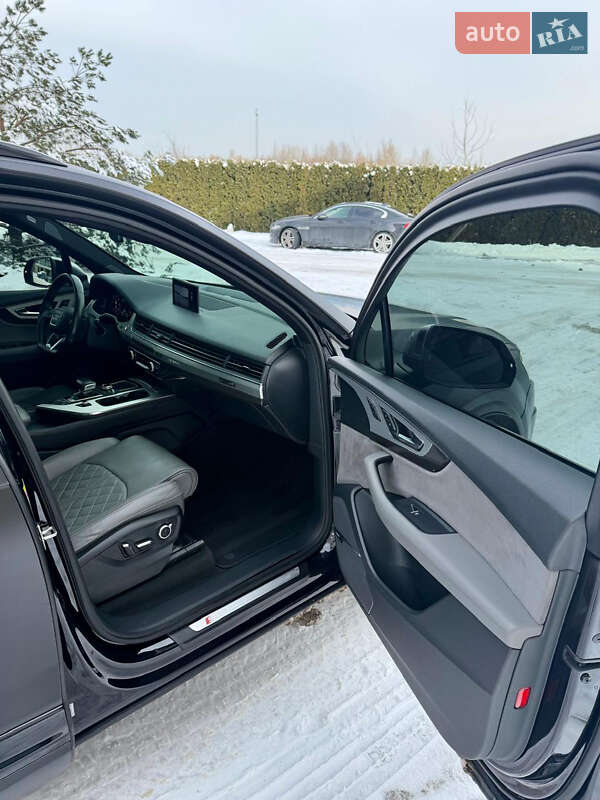 Внедорожник / Кроссовер Audi SQ7 2017 в Киеве фото 21 Внедорожник / Кроссовер Audi SQ7 2017 в Киеве