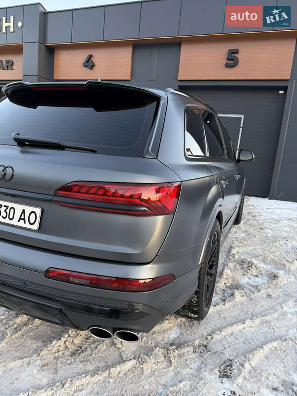 Позашляховик / Кросовер Audi SQ7 2021 в Києві