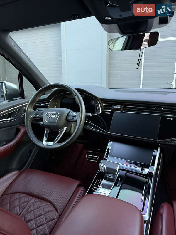 Позашляховик / Кросовер Audi SQ7 2021 в Києві