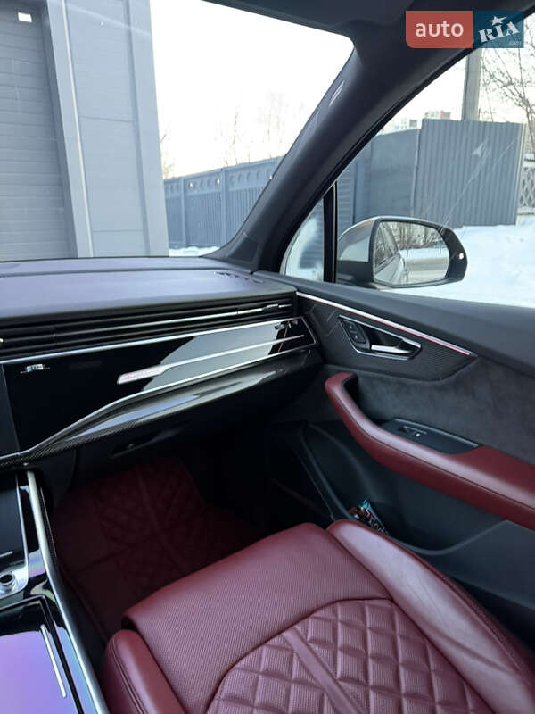 Позашляховик / Кросовер Audi SQ7 2021 в Києві