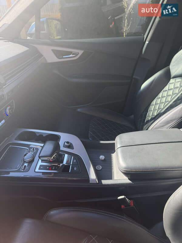 Внедорожник / Кроссовер Audi SQ7 2016 в Хусте фото 10 Внедорожник / Кроссовер Audi SQ7 2016 в Хусте