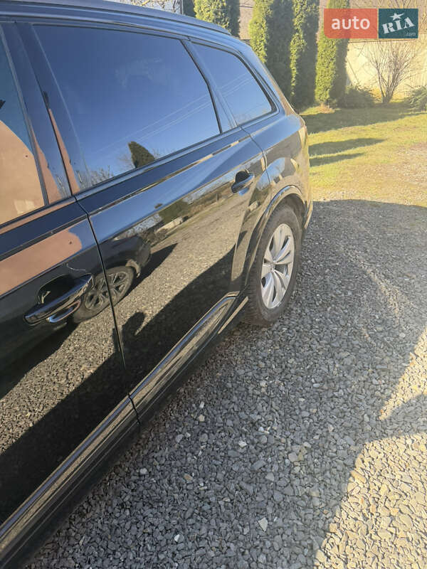 Внедорожник / Кроссовер Audi SQ7 2016 в Хусте фото 14 Внедорожник / Кроссовер Audi SQ7 2016 в Хусте