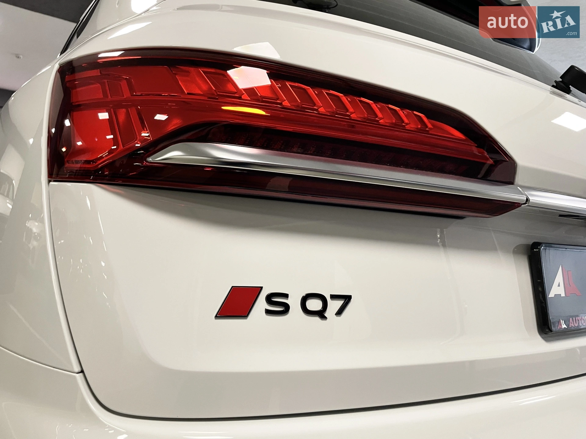 2024 Audi SQ7 - мініатюра 12