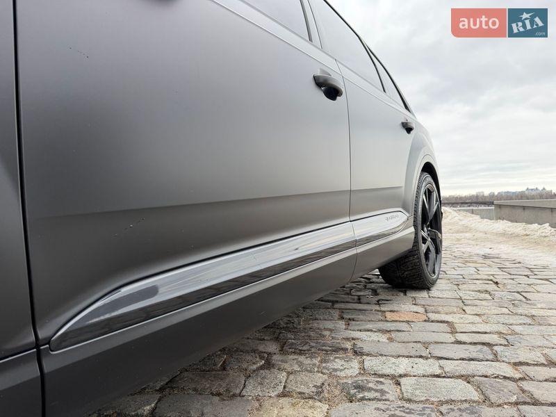 Позашляховик / Кросовер Audi SQ7 2018 в Києві
