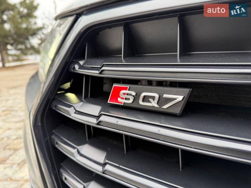 Позашляховик / Кросовер Audi SQ7 2018 в Києві