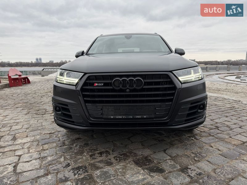 Позашляховик / Кросовер Audi SQ7 2018 в Києві