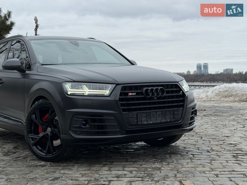 Позашляховик / Кросовер Audi SQ7 2018 в Києві