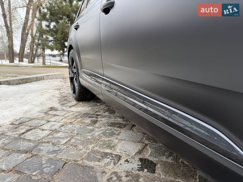 Позашляховик / Кросовер Audi SQ7 2018 в Києві