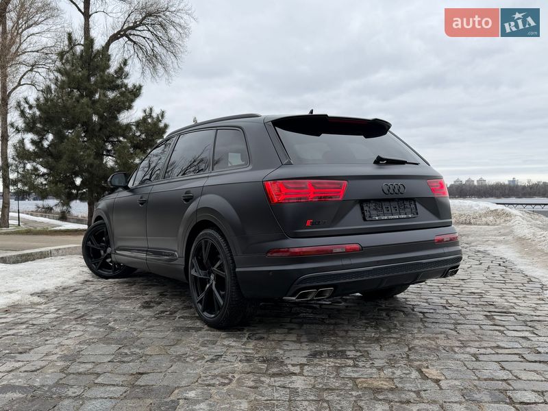 Позашляховик / Кросовер Audi SQ7 2018 в Києві