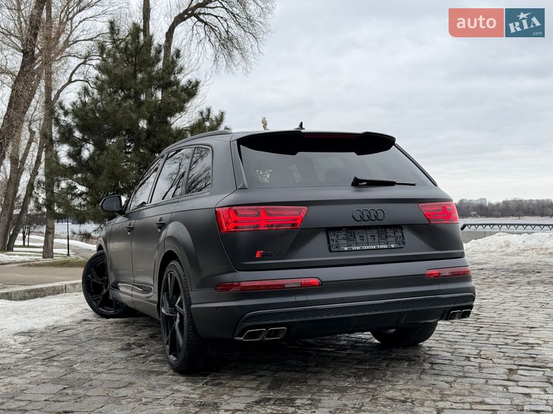 Позашляховик / Кросовер Audi SQ7 2018 в Києві