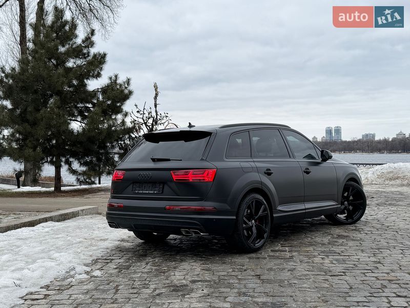 Позашляховик / Кросовер Audi SQ7 2018 в Києві