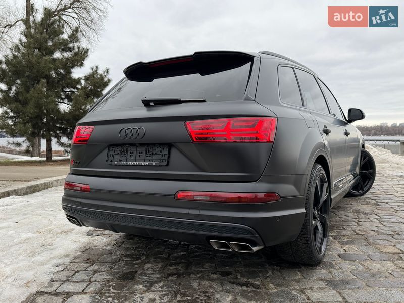 Позашляховик / Кросовер Audi SQ7 2018 в Києві