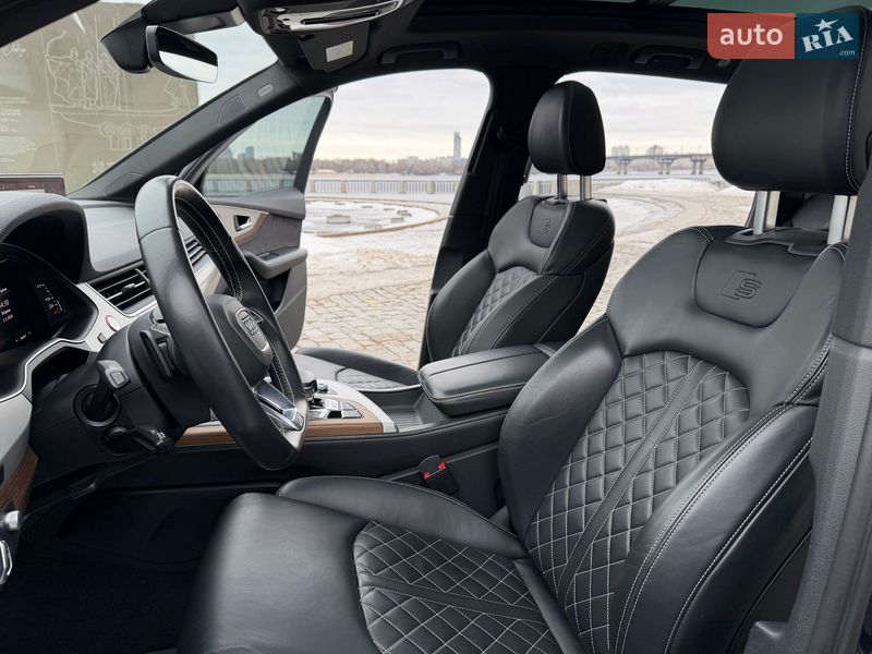 Позашляховик / Кросовер Audi SQ7 2018 в Києві