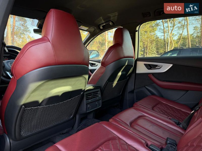 Внедорожник / Кроссовер Audi SQ7 2020 в Киеве