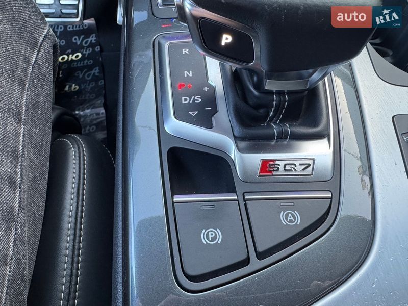 Внедорожник / Кроссовер Audi SQ7 2017 в Тернополе