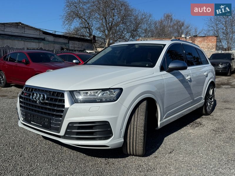 Внедорожник / Кроссовер Audi SQ7 2017 в Тернополе