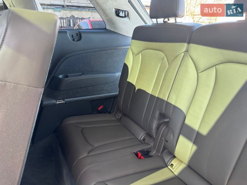 Внедорожник / Кроссовер Audi SQ7 2017 в Тернополе