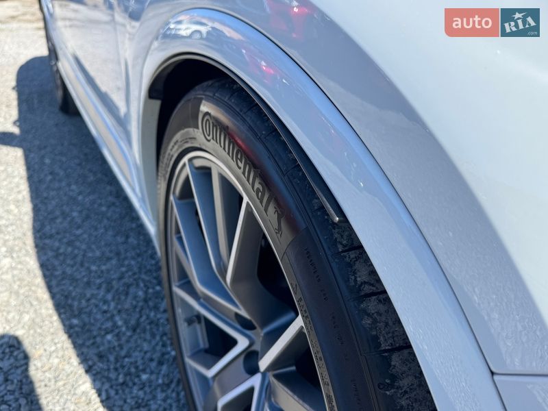 Внедорожник / Кроссовер Audi SQ7 2017 в Тернополе