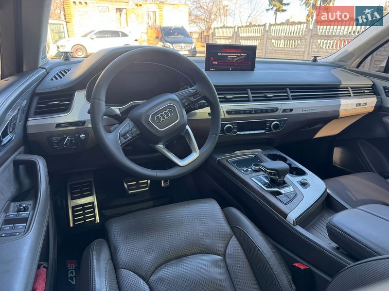 Внедорожник / Кроссовер Audi SQ7 2017 в Тернополе