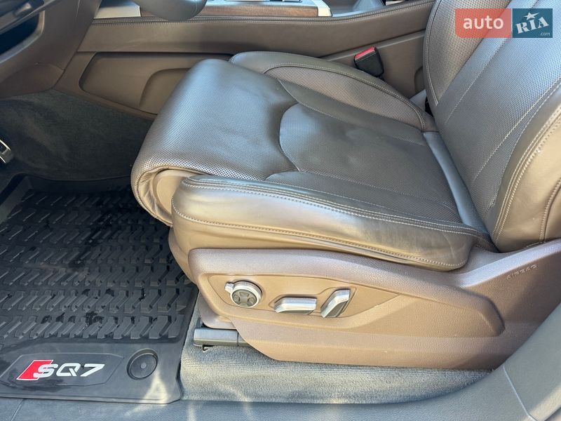 Внедорожник / Кроссовер Audi SQ7 2017 в Тернополе