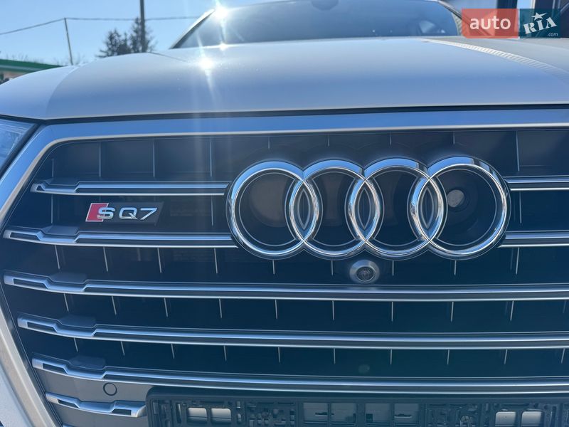 Внедорожник / Кроссовер Audi SQ7 2017 в Тернополе